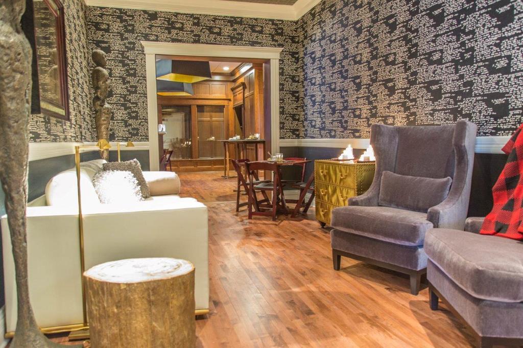 The Delafield Hotel 외부 사진