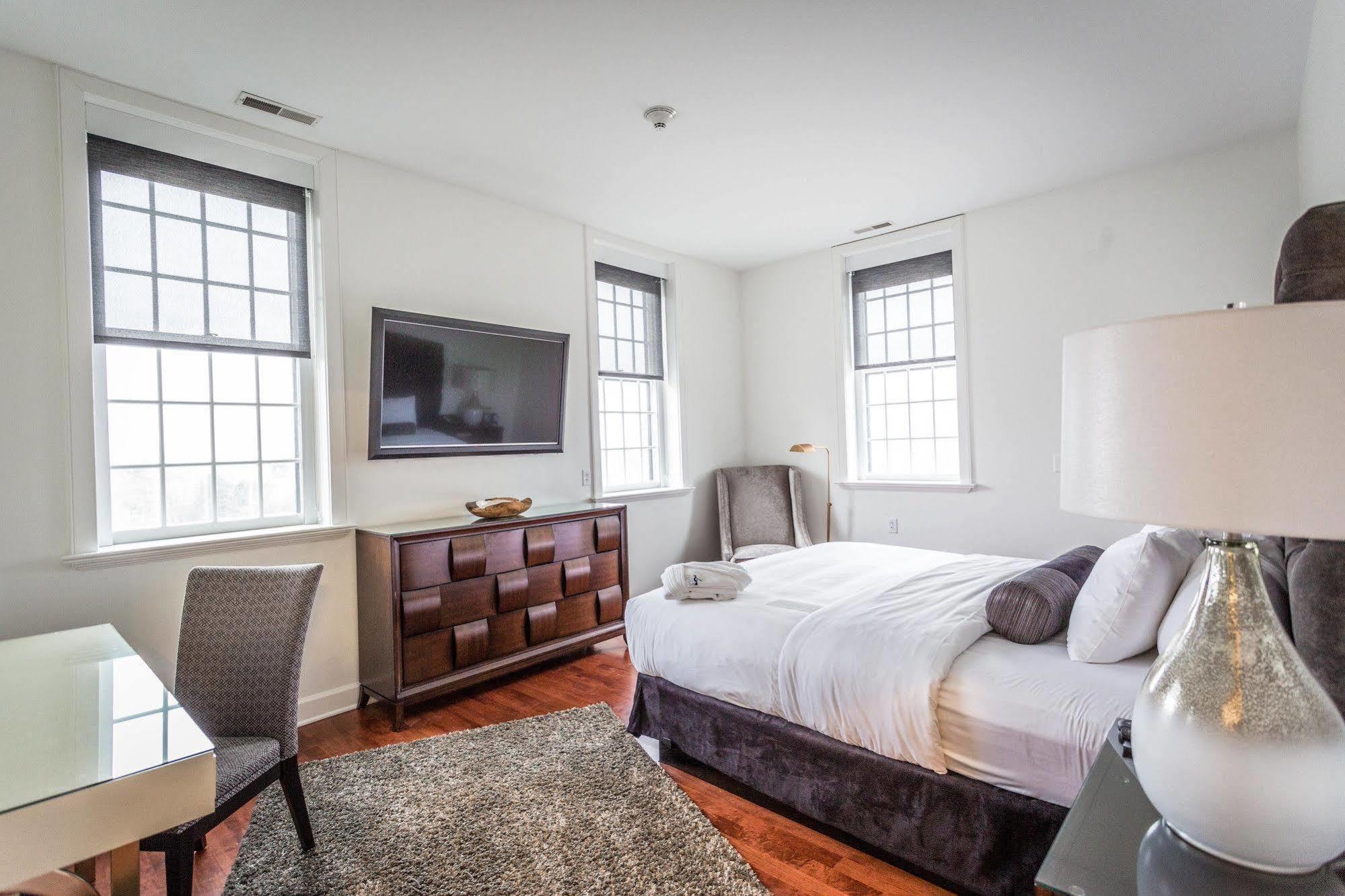 The Delafield Hotel 외부 사진